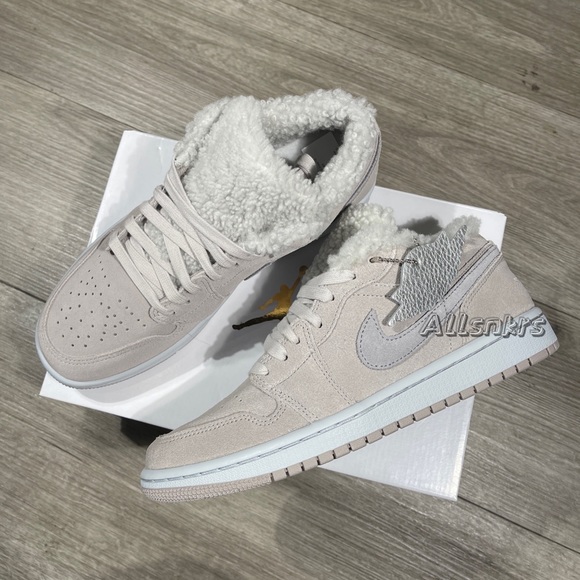Air Jordan 1 Low Sherpa Fleece Women’s - Picture 6 of 10